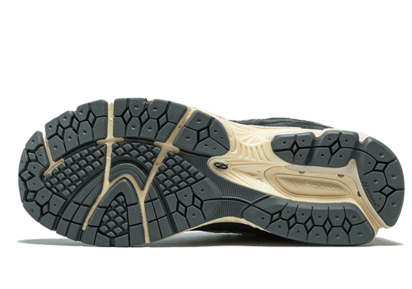 New Balance 2002R Black Dark Grey - Image 4