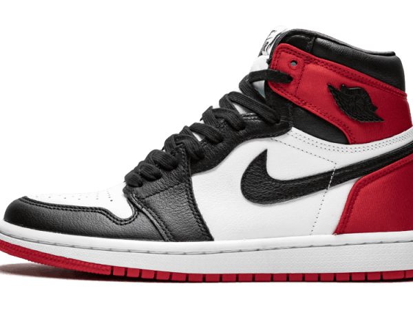 Jordan 1 Retro High Satin Black Toe CD0461-016