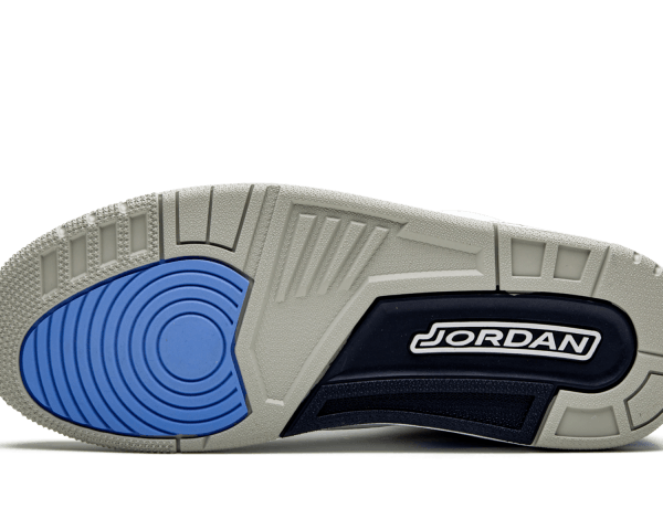 Jordan 3 UNC CT8532-104 - Image 4
